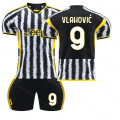Miniatyrbild 1 av 2: Juventus 23/24 Hemmafotbollströja Set 9 VLAHOVIC #22