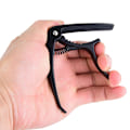 Miniatyrbild 5 av 7: Gitarr Capo med plockningsfunktion för Ukulele Elgitarr Folk Gitarr (svart)