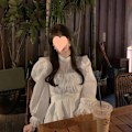 Miniatyrbillede 5 af 8: Kvinde Langærmet Ensfarvet Firkantet Hals Rynket Højtaljet Kjole Snørebånd Casual Elegant Midi Kjoler(Hvid S)