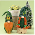 Miniatyrbild 2 av 5: Dekoration av St. Patrick's Day Gnome - Grön bladfestival Långbent rutig tygdocka Irländsk festivalskog Äldre Muppet Dekorationsartiklar C