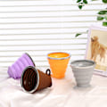 Miniatyrbild 2 av 5: Hopfällbar resesilikonmugg - Hopfällbar silikoncampingmugg med lock - Expanderbar dricksmuggset - Bärbar, graderad [9,22oz] (lila)