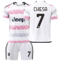 Miniatyrbild 1 av 2: Juventus bortaställ för barn 2023/24 No.7 CHIESA M