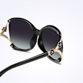 Miniatyrbilde 3 av 5: Oversized Metall UV-beskyttende Kvadratiske Solbriller for Kvinner. Glam Gave til Kvinner, 60 mm