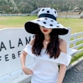 Miniatyrbild 3 av 3: Kvinnors bredbrättade solhatt hopfällbar floppy hatt vändbar sommarstrand rullhatt solhatt hopfällbar UV-skydd(svart)