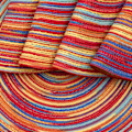 Miniatyrbilde 3 av 8: Runde flettede plassmatter, sett med 8, vaskbare, 15 tommer runde bordmatter, fargerike, vevde plassmatter for spisebord (Regnbue Rainbow Red 8