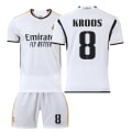 Miniatyrbilde 1 av 2: 23/24 Real Madrid Hjemmefotballdraktsett 8 KROOS XL