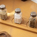Miniatyrbillede 6 af 7: Salt- og pebersæt med rustfrie toppe, sæt af 2 (firkantede shakere) Square Shakers
