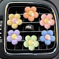 Pikkukuva 1 / 5: 6 kpl Auton tuuletusaukkojen klipsit Värikkäät Daisy-autonraikastimet Tuuletusaukon koristelu Söpöt autotarvikkeet Auton sisustus Tytöille Naisille