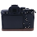 Miniatyrbillede 5 af 5: PU Læder Kamera Bund Etui Beskyttende Halv Krops Cover til Sony A7M4/A1/A7S III/A7S3/A7R5 Coffee