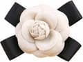 Elegant brosch med kameliablomma i ull, vintage rosett och blommig brosch