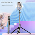 Miniatyrbillede 2 af 5: 1,8 m Teleskopisk Selfie Stick i Aluminiumlegering med Bluetooth Fjernbetjening, Tripod og Dobbelte Udfyldningslys