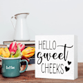 Miniatyrbild 5 av 5: Rolig badrumsskylt i trä Hello Sweet Cheeks Träblockskylt för badrumshyllan Toalett Toalett Hembordsdekoration, bondgård Badrumsträlåda