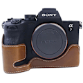 Pikkukuva 4 / 5: PU-nahkainen kameran pohjakotelo, suojaava puolikotelo Sony A7M4/A1/A7S III/A7S3/A7R5 -kameroille Brown