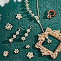 Miniatyrbillede 5 af 5: 48 stk. 8 Stilarter Metal Filigran Blomsterkapsler 6-25mm Guld Blomsterperlehætter Multi-Kronblad Perlehætte Bails End Charm Kapsler Rustfrit stål Spacer Perler til Øreringe