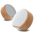 Pikkukuva 2 / 4: A60 puunsyykuvioinen langaton Bluetooth-kaiutin kannettava mini subwoofer o stereokaiutin tukee TF AUX USB:tä White