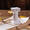 Miniatyrbilde 1 av 5: 5 stk. Hvite Romerske Statuer Greske Søyler Lysestaker Mini Resin Romersk Søyle Statue Resin Lysestaker Bryllup Hjem Borddekorasjon