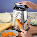 Miniatyrbilde 3 av 5: Profesjonell Rivjern, Rustfritt Stål Med 4 Sider, Best For Parmesan, Grønnsaker, Ingefær, Sort