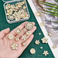 Miniatyrbillede 3 af 5: 48 stk. 8 Stilarter Metal Filigran Blomsterkapsler 6-25mm Guld Blomsterperlehætter Multi-Kronblad Perlehætte Bails End Charm Kapsler Rustfrit stål Spacer Perler til Øreringe