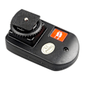 Miniatyrbillede 2 af 5: Andoer PT-04GY 4 Kanaler Trådløs Fjernbetjent Speedlite Flash Trigger Universal 1 Sender & 2 Modtagere