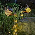 Miniatyrbilde 4 av 5: 1 stk Retro gammel bronse vanning LED solcellelamper med stativ, vannkannelys, dekorative lys for sti, gårdsplass, tre, plen