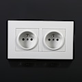 Miniatyrbild 5 av 5: 1PC Fransk Standard Vägguttag, Vit PC Material Panel AC 110~250V, 16A 2 Vägar