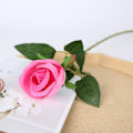Miniatyrbillede 2 af 5: 8 stk. Kunstige Elsker Rose Blomster Valentinsdag Rose Varer Evigt Kærlighed Falsk Blomst Hjem Bryllup Dekoration