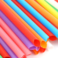 Miniatyrbild 8 av 8: Smoothie-sugrör för olika tillfällen, breda stora sugrör i blandade färger, hållbart material säkerställer säker och robust användning (100 st)