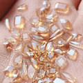 Miniatyrbillede 3 af 5: Assorterede Flade Bagside Neglekrystaller, Diamantformede Rhinestones til Neglekunstdesign