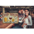 Miniatyrbilde 6 av 7: Bar-skilt, Gruppe Terapi Øves Her Retro Vintage Metall Tin