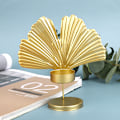 Miniatyrbild 2 av 5: Unik ljusstake i bladform med guld bas för heminredning