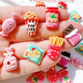 Miniatyrbild 4 av 5: 35-pack Imiterad mat Icke-ätbara pommes frites i Resin för DIY Örhängen