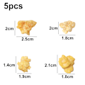Miniatyrbild 2 av 5: Simulerade popcorn-berlocker i harts, popcorn-dekorationer i harts för smycken