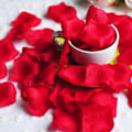 Miniatyrbild 6 av 7: Perfekt Rumsdekoration, Konstgjorda Blommor För Bröllop, Sidenrosblad i Rött, Icke-Vävt Materialblad För Romantisk Dekor, Återanvändbara Blad