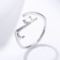 Miniatyrbild 4 av 5: Justerbar öppning för slät silver med minimalistisk katt silverring