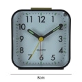 Miniatyrbild 2 av 5: Liten batteridriven analog väckarklocka tyst icke tickande