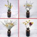 Pikkukuva 2 / 5: Kuivatut Keltaiset Billy Buttons -pallokukat, Kimppu, Kuivatut K
