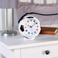 Miniatyrbild 4 av 5: Analog väckarklocka för barn Pojkar Flickor Morgonvakning Batteridriven fotbollsform Alarm Tyst Icke-tickande Lysande Snooze Stigande ljud