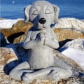 Miniatyrbilde 5 av 5: Meditasjonshundestatue Buddha Ro, fred og ro, perfekt for