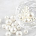 Pikkukuva 2 / 5: Kynsilakkakoruhelmiä Puolipyöreät Imitaatiohelmi 3D Tarra Suunnittelu Glitter Koristelu Suunnittelu DIY Kynsilakkakoriste Tarvikkeet