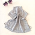 Miniatyrbilde 5 av 5: Dame falsk krage Avtakbar halv Avtakbar Pullover Avtakbar Mock neck in white Default