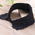Miniatyrbilde 1 av 5: Dame falsk krage Avtakbar halv Blomsterblonder Perle Front Bu Black
