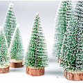 Miniatyrbilde 4 av 5: 8 stk. 3 Størrelser Mini Juletre Falskt Miniatyr Grantre Grønt Mini Juletre S