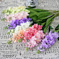 Miniatyrbillede 1 af 4: 1 stk. Kunstig Blomst Livagtig Boligdekoration DIY Falsk Violet Blomstergren Fotograferingsrekvisit til Bryllup White