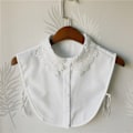 Pikkukuva 1 / 5: Naisten tekoviulus Irrotettava puolikas Trendikkäät vaatetusasusteet Pointed flower collar White