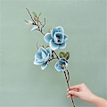 Miniatyrbilde 3 av 5: Kunstig Blomst Sjarmerende Realistisk Stoff 3 Hoder Fabel Magnolia Blomster for Stue Orange