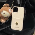 Fodral för iPhone 15 Pro Läderkortplats + kamelia vit lädertextur kamelia Plånbok med korthållare Helkropps Engelska
