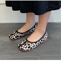 Miniatyrbild 1 av 5: Tabi Ninja Skor Kvinna Mikrofiber Läder Bekväma plattor Delad tå Tofflor Mjuk botten Loafers Rejäla shorts dammockasiner 35-40 leopard flats 5