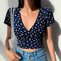 Miniatyrbild 1 av 3: Sommar Retro Blommig V-hals Kortärmad T-shirt Slim Slimming Wild Hög Midja Damtopp Y2k Stil Korta Toppar Streetwear T-shirt Dark blue M