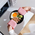 Miniatyrbild 5 av 5: Mini Silikon Ugnsvantar Set, Ugnsvantar Isolerad, Kök Matlagning och Bakning Ugnsvantar, Skydda Fingrar Mini Ugnshandklämmor Säljs i Par (Rosa)
