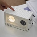 Miniatyrbillede 1 af 5: Planet Vækkeur Radio med USB Oplader, Bluetooth Højttaler, Hvid